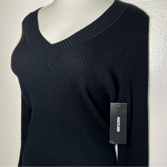 525 America black v neck stretchy sweater size XL NWT - Picture 2 of 6
